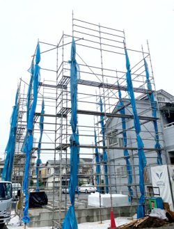 新築分譲　仮設足場工事