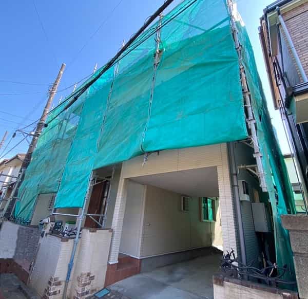 2022年5月東京都外壁修繕用の足場 東京都内一戸建て外へkリフォーム用仮設足場の設置 幸和機材